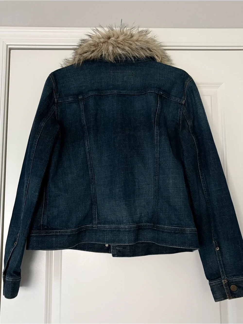 Ralph Lauren Jeans Co. Women’s Faux Fur Collar Dark Denim Jacket - Picture 5 of 11